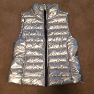 Girls silver puffer vest size Large